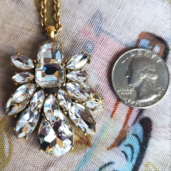 J. Crew Bling Marquis Teardrop Emerald Crystal Clear Stones Statement Necklace - Picture 4 of 9